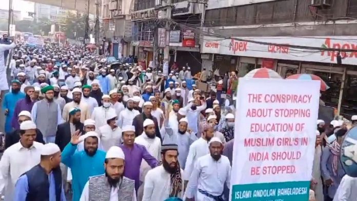कर्नाटक हिजाब विवाद, बांग्लादेशी कट्टरपंथी