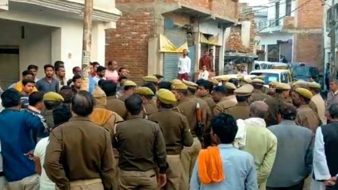 बुर्का, घाटमपुर, हमला