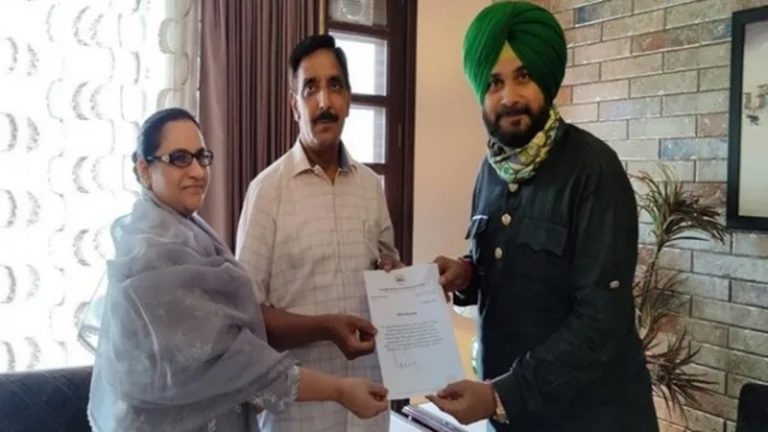 सिद्धू के सलाहकार मुस्तफा ने गुरु ग्रंथ साहिब को कहा ‘किताब’: सिखों ने बताया ‘बेअदबी’, हिंदुओं को घर में घुसकर मारने की दे चुके हैं धमकी