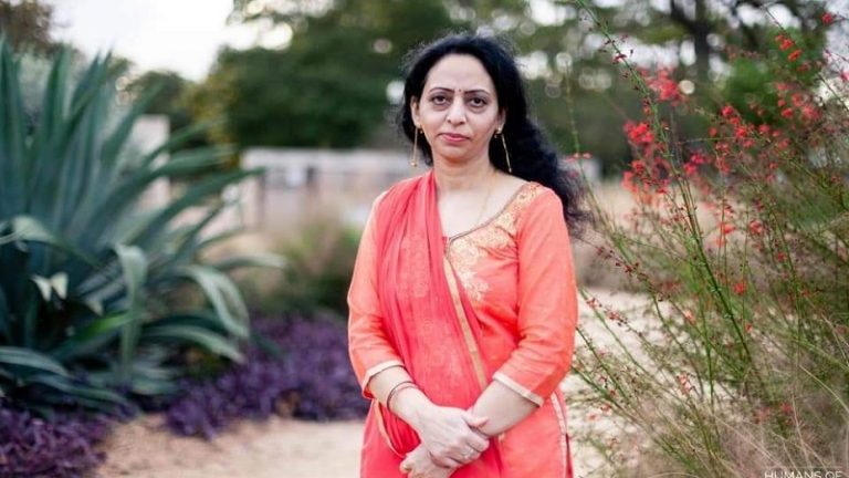 ‘मरते दम तक पीटते रहे, शरीर पर पेशाब किया’: पिता को खोने वाली कश्मीरी पंडित महिला ने सुनाया अपना अनुभव, भैरव मंदिर टूटते देखा था