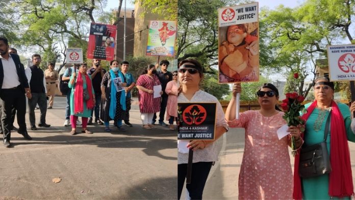 कश्मीरी पंडित अरविंद केजरीवाल