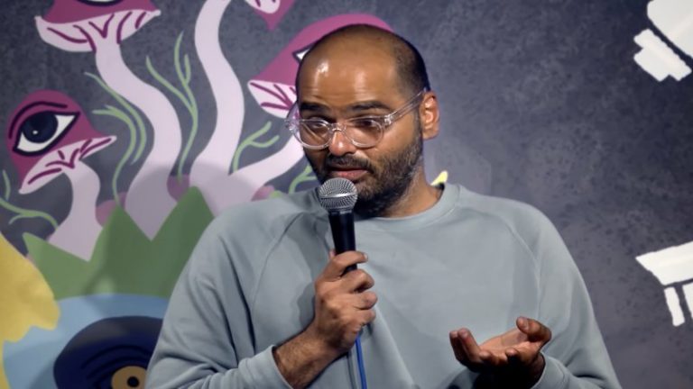 ‘कल की बातें भूल जा, ल*ड़ा पकड़ के झूल जा’: अपने नए ‘कॉमेडी’ शो में कुणाल कामरा की सुप्रीम कोर्ट पर अपमानजनक टिप्पणी