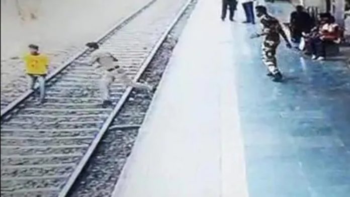 पुलिसकर्मी आत्महत्या