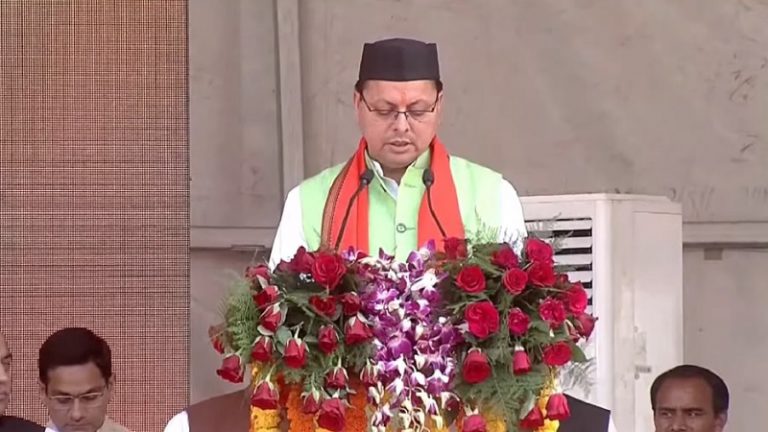 उत्तराखंड में लागू होगा समान नागरिक संहिता, शपथ लेते ही धामी ने दोहराई प्रतिबद्धता: PM मोदी भी थे मौजूद