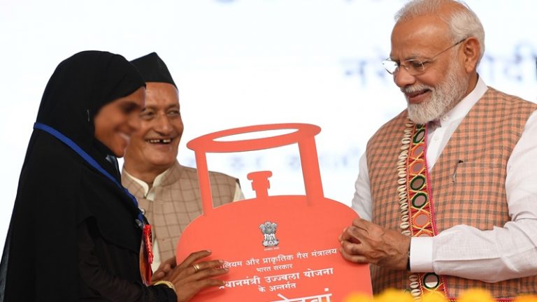 1 साल में 1.5 लाख लोगों की बची जान, वायु प्रदूषण से मौतों में 13% की कमी: PM मोदी की ‘उज्ज्वला’ का कमाल, रिसर्च से खुलासा
