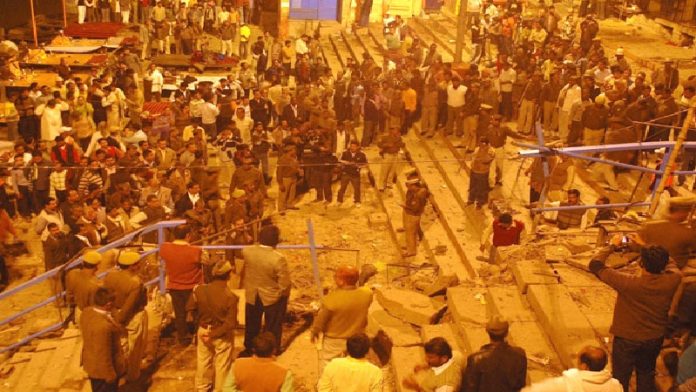 वाराणसी, बम ब्लास्ट, 2006