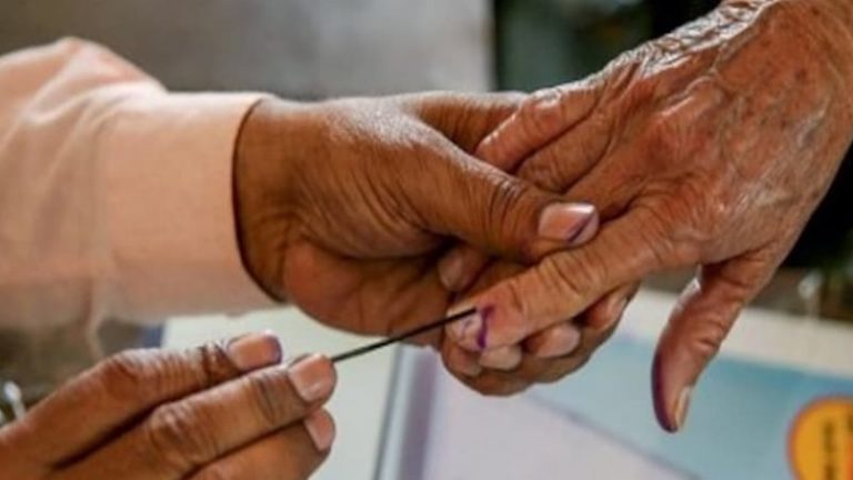 उत्तर प्रदेश चुनाव: 10 जिले, 57 सीटें और 676 उम्मीदवार, छठें चरण में हुए 56.52 फीसदी मतदान; सीएम योगी समेत कई दिग्गज मैदान में