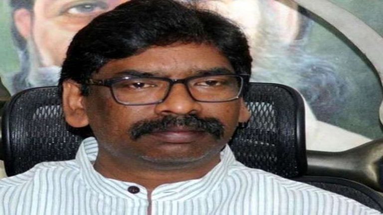 अवैध खनन मामले में झारखंड के CM हेमंत सोरेन से पूछताछ करेगी ED, पेश होने के लिए भेजा नोटिस: अन्य आरोपितों के पास से मिल चुका है AK-47 और जलपोत