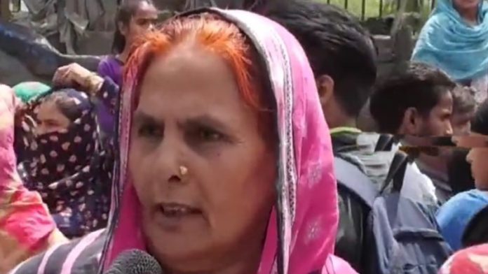 जहाँगीरपुरी, मुस्लिम महिला, वीडियो