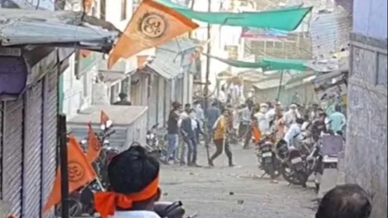 ‘मैं बच्चे को बचा रहा था, मुश्ताक ने चाकू पीछे से घोंपा’: करौली हिंसा के पीड़ितों ने बयां किया खौफनाक मंजर, बोले- हमारे मुस्लिम पड़ोसी ही हमलावर थे
