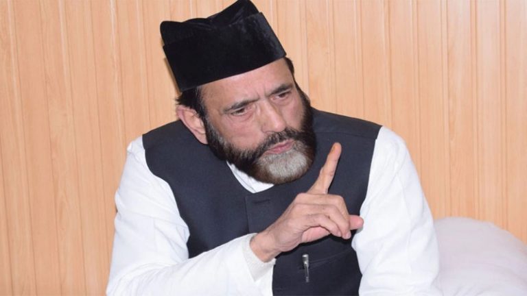 ‘जिस दिन मुसलमान सड़कों पर आएगा तो फिर किसी के कब्जे में नहीं आने वाला’: बुलडोजर से बौखलाए मौलाना तौकीर रजा ने दी धमकी, PM मोदी को बताया ‘धृतराष्ट्र’