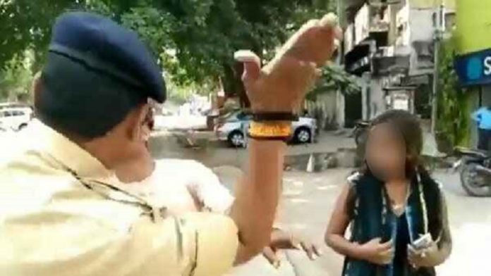 कानपुर पुलिस छेड़खानी