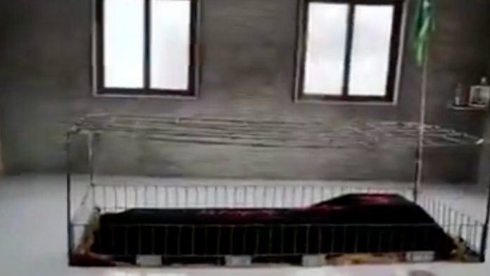 सूरत के अस्पताल में मजार