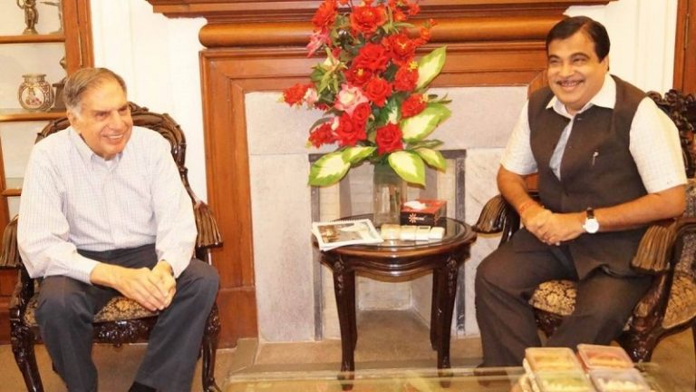 क्या RSS के हॉस्पिटल में केवल हिंदुओं का ही इलाज होता है: रतन टाटा की ‘दुविधा’ जब गडकरी ने की दूर, बताया- यहाँ धर्म के आधार पर भेदभाव नहीं