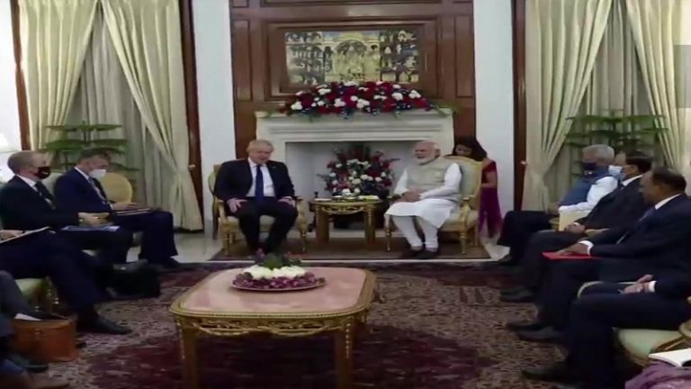 PM मोदी और ब्रिटिश प्रधानमंत्री के मुलाकात के दौरान रक्षा, ऊर्जा, FTA में सहयोग सहित कई समझौते: जॉनसन बोले- ऐसा स्वागत पहले नहीं देखा