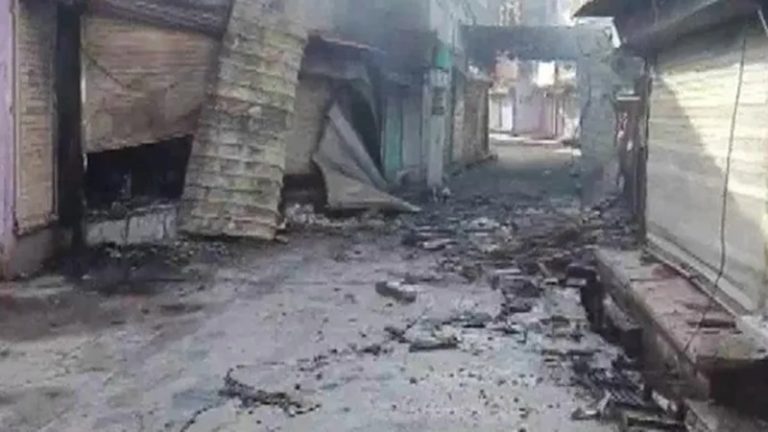 ‘हमले से ठीक पहले मुस्लिमों ने बंद कर दी थी दुकानें’: करौली में जिन हिंदुओं का सब कुछ जलकर राख, वे बोले- हिंसा सोची-समझी साजिश