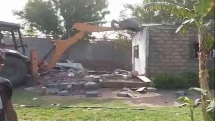 गुजरात, अवैध संपत्ति ध्वस्त