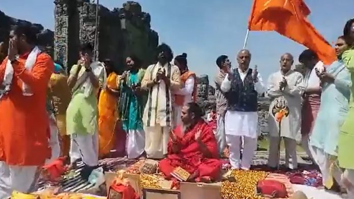 मार्तण्ड सूर्य मंदिर, कश्मीर, हिन्दू