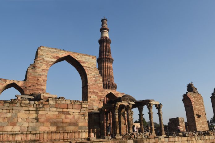 कुतुब मीनार, ASI, नमाज