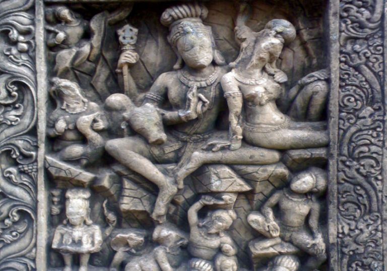 देवताओं की मूर्तियों को तोड़ मांस तौलना, मस्जिद की सीढ़ियों में लगाना: जानिए प्रतिमाओं से मुस्लिम हमलावरों को इतनी नफरत क्यों