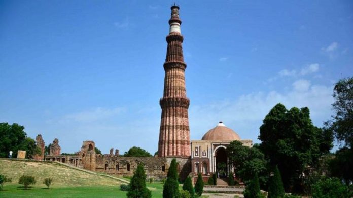 कुतुब मीनार केस