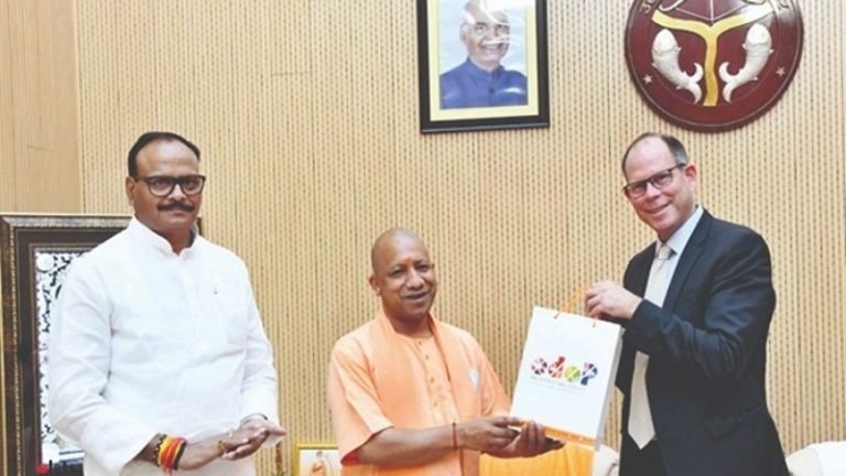 ‘कई देशों का कोविड मैनेजमेंट देखा, यूपी का अमेरिका से भी काफी बेहतर’: योगी सरकार के मुरीद हुए बिल एंड मेलिंडा गेट्स फाउंडेशन के CEO