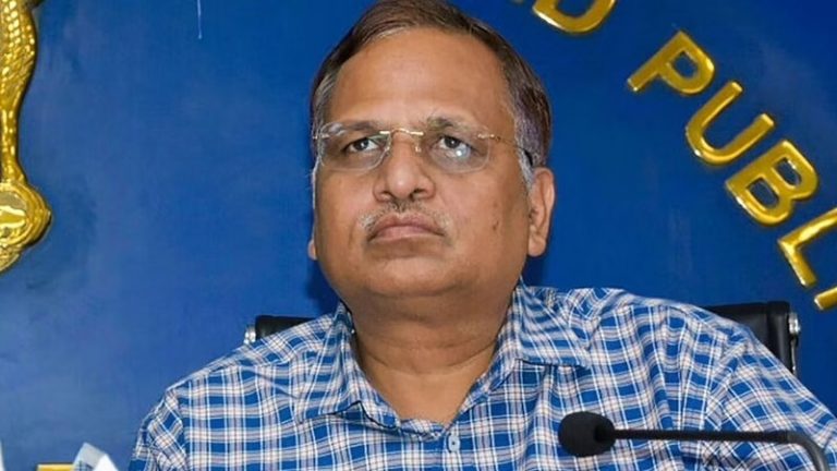 मनी लॉन्ड्रिंग केस में सत्येंद्र जैन के 7 ठिकानों पर पड़ा ED का छापा: गिरफ्तारी के बाद 9 जून तक हिरासत में रहेंगे दिल्ली के स्वास्थ्य मंत्री