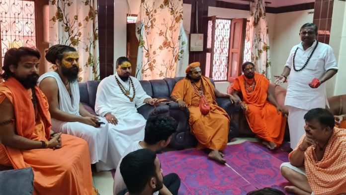 काशी धर्म परिषद ने इस्लामिक दंगाइयों पर रासुका लगाने की माँग