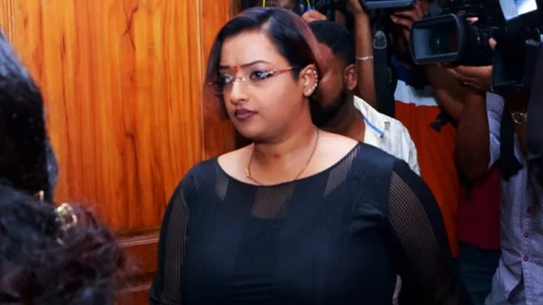 ‘सीएम पिनराई विजयन को UAE दौरे पर नोटों से भरा बैग भेजा, मंत्री केटी जलील भी इसमें शामिल’: केरल सोना तस्करी मामले में स्वप्ना सुरेश ने खोले कई और राज