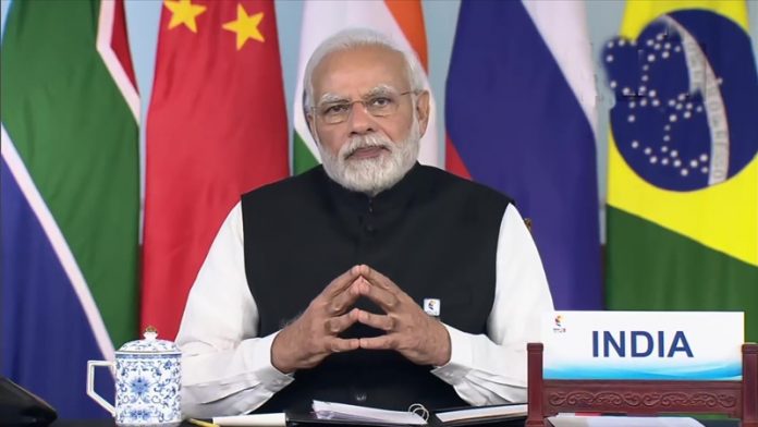 पीएम नरेंद्र मोदी ने ब्रिक्स में आपसी सहयोग पर दिया बल