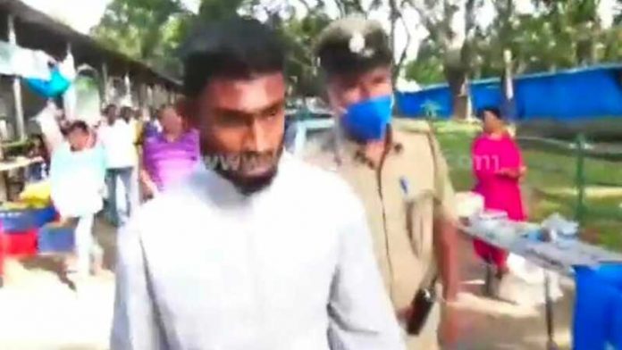 कर्नाटक बंगलौर थूक गिरफ्तार