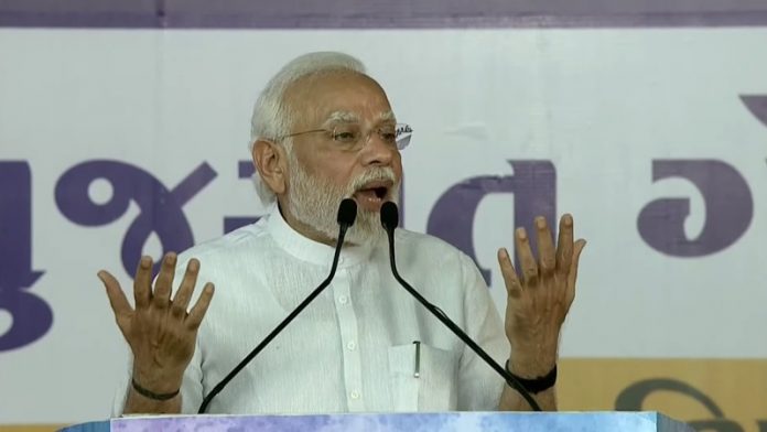 प्रधानमंत्री नरेंद्र मोदी