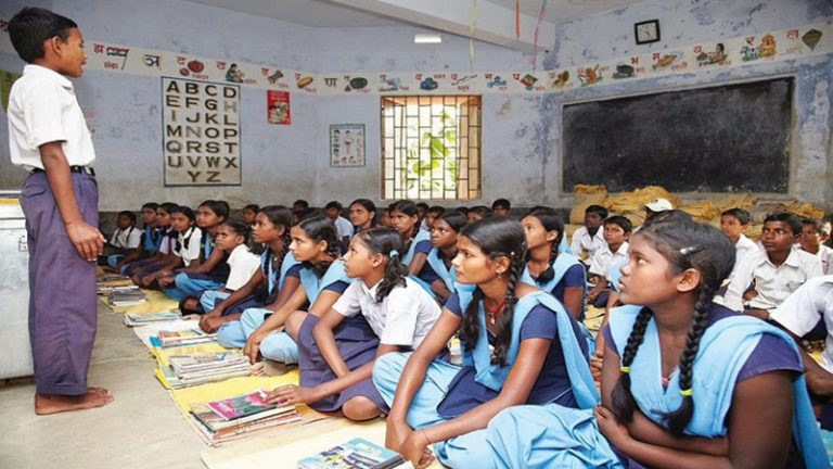 बिहार के 500+ सरकारी स्कूलों में रविवार की जगह जुमे के दिन छुट्टी, अधिकारी बताते हैं ‘परंपरा’: मुस्लिम बहुल सीमांचल में नेताओं का दबाव भी