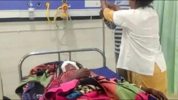 बिहार के कटिहार में महिला की आँख फोड़ी