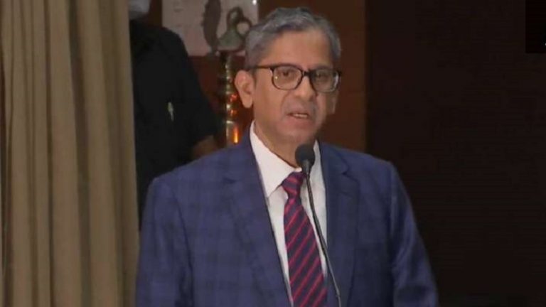 ‘सक्रिय राजनीति में आना चाहता था, लेकिन…’: CJI रमना ने ‘जजों पर हमलों’ को लेकर जताई चिंता, कहा – लोग करते हैं लंबित मामलों की शिकायत