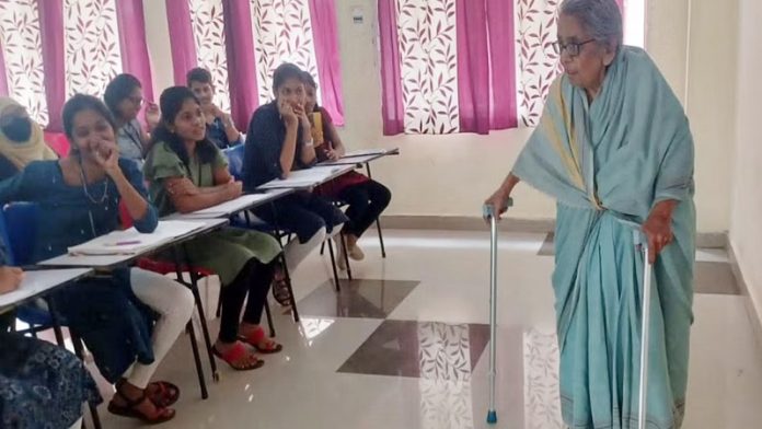 प्रोफेसर चिलुकुरी संथम्मा