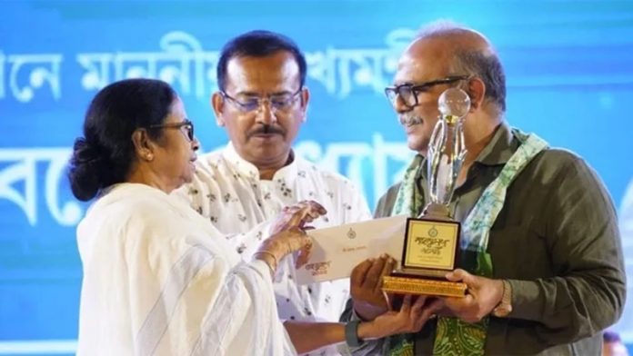 जयंत घोषाल ममता बनर्जी के समर्थक हैं