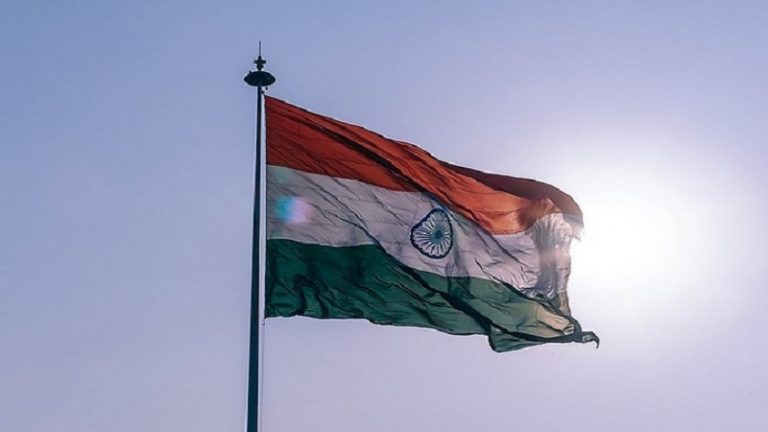 अब अपने घर पर दिन-रात फहरा सकेंगे तिरंगा: मोदी सरकार ने ‘भारतीय झंडा संहिता’ में किया संशोधन, ‘हर घर तिरंगा’ को मिलेगी मजबूती