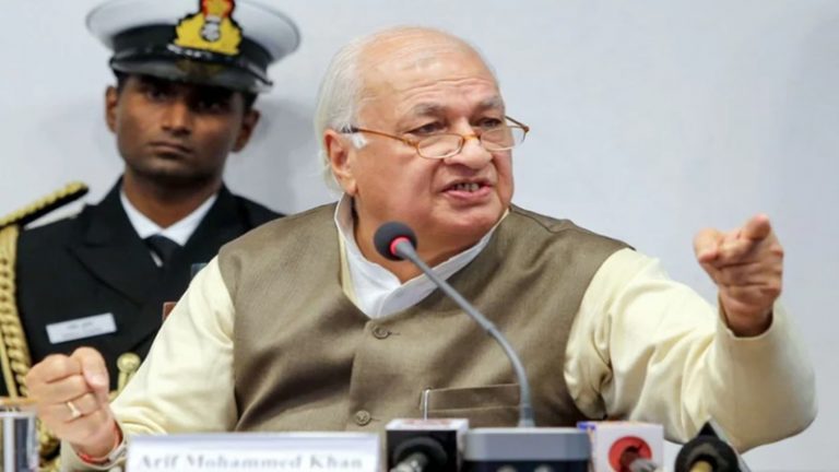 ‘वो गली का गुंडा है, हाथापाई कर मेरी आवाज़ दबाने की कोशिश की थी’: केरल के राज्यपाल ने वामपंथी इतिहासकार को लताड़ा