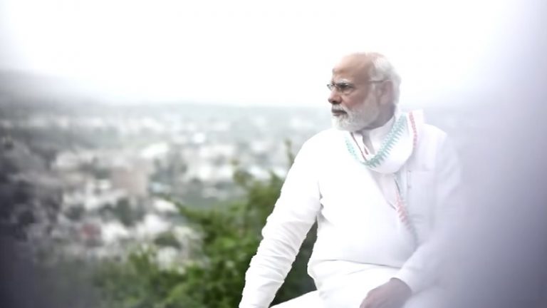 ‘कुपोषण से निपटने के लिए भजन-कीर्तन का भी हुआ इस्तेमाल’: PM मोदी ने दिया दतिया का उदाहरण, लिबरल गिरोह फैलाने लगा प्रपंच