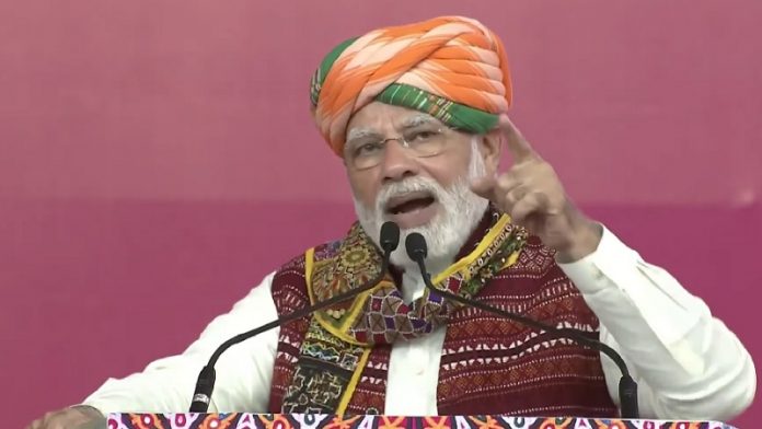 नरेंद्र मोदी, कच्छ, गुजरात
