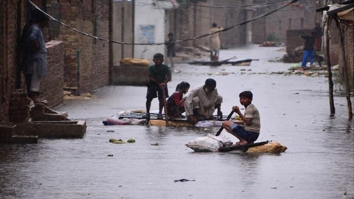 पाकिस्तान, बाढ़ महँगाई