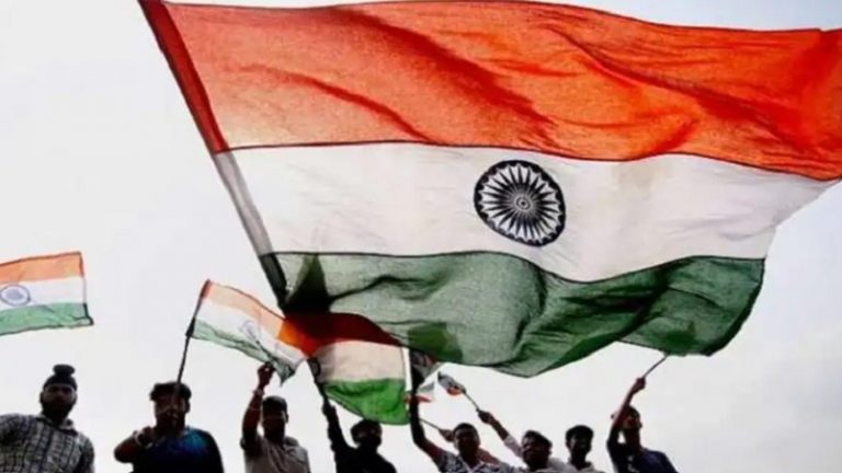 ‘हर घर तिरंगा’ अभियान से 20 करोड़ घरों में फहरेगा राष्ट्रीय ध्वज, 15 दिन में ₹200 करोड़ का कारोबार संभव: ध्यान रखें चंद बातें