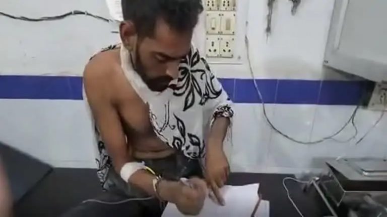 शबाना डाल रही थी धर्मांतरण का दबाव, परेशान पिता ने 2 साल की बेटी का ब्लेड से गला काटा: खुद पर भी किए वार, पुलिस को लिखकर बताई सारी बात