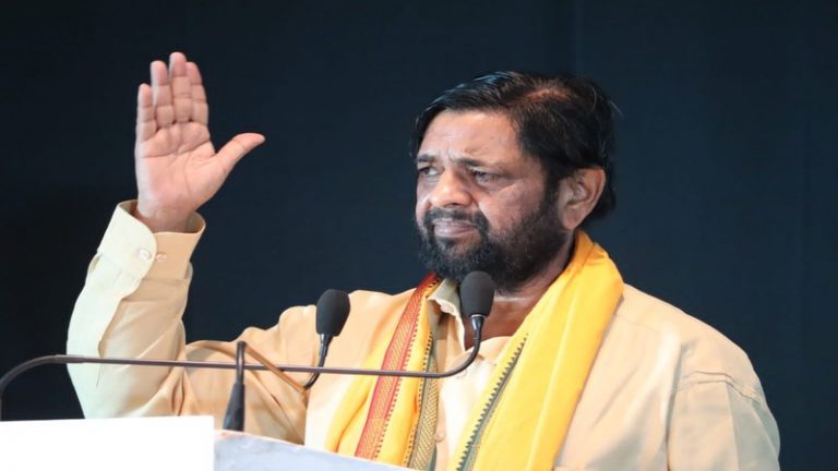 ‘खुद हटा लिए जाने चाहिए विकास के आड़े आने वाले मजहबी स्थल’: बोले केंद्रीय मंत्री – अनिवार्य हो इजरायल जैसी सैन्य ट्रेनिंग, तिरंगे का विरोधी राष्ट्रप्रेमी नहीं