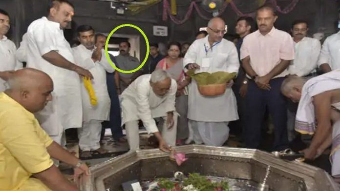 नीतीश कुमार, विष्णुपद मंदिर