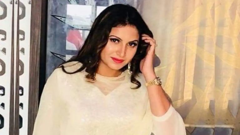 ‘खाने में कुछ गड़बड़ लग रही है, शरीर पर असर पड़ रहा’: मौत से पहले सोनाली फोगाट ने माँ को किया था कॉल, बहन ने जताई साजिश की आशंका