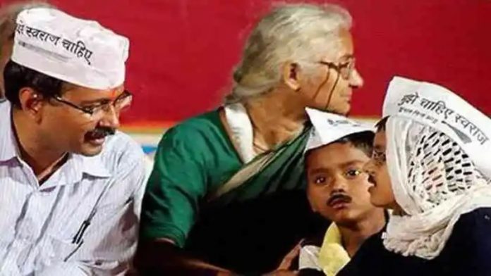 मेधा पाटकर और अरविंद केजरीवाल