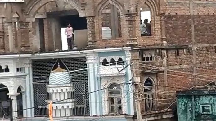 सीवान, पत्थरबाजी, जुलूस, महावीरी, बड़हरिया