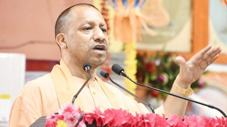 मदरसों के बाद अब वक्फ संपत्तियों का होगा सर्वे, योगी सरकार की बड़ी तैयारी: देश का तीसरा सबसे बड़ा जमीन मालिक बन कर बैठा है